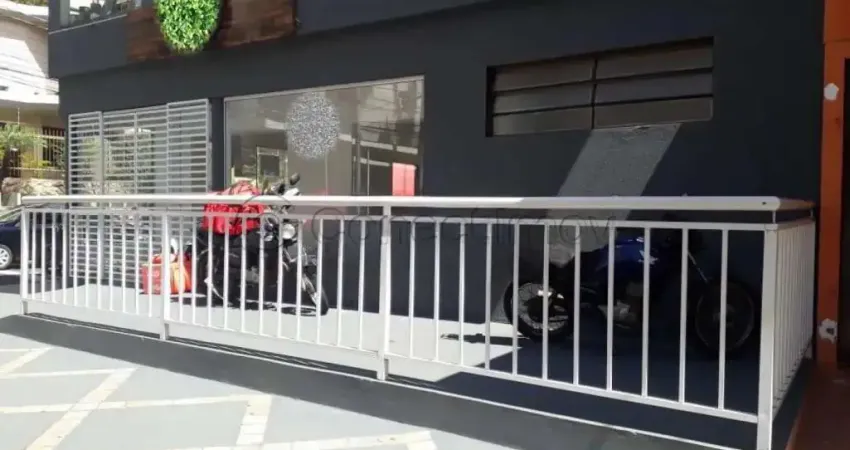 Salão comercial de 30m² com 01 banheiros para locação - Vila Seixas