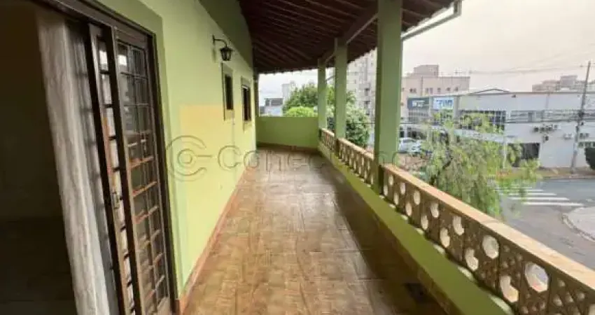 Casa sobrado disponível para locação 200,00m² 03 dormitórios sendo 02 suítes / bairro nova ribeirânia, ribeirão preto