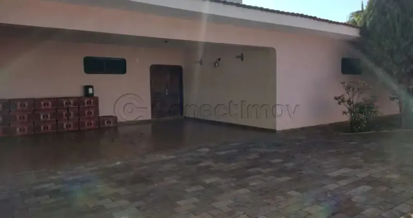 Casa de 750m² com 06 sendo 02 suíte à venda - Ribeirânia