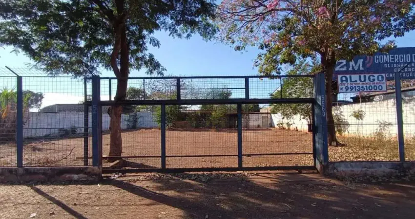 Barracão de 940m² disponível para locação - Vila Brasil