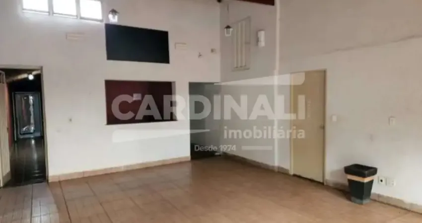 Casa comercial de 229m² com 03 quartos sendo 01 suíte disponível para locação e venda - independência