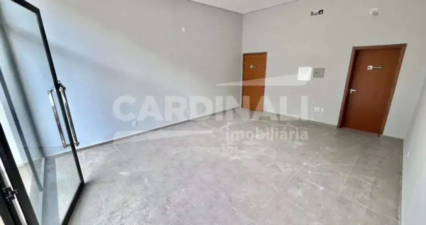 Sala comercial de 40m² com 01 banheiro social disponível para locação - Nova Aliança