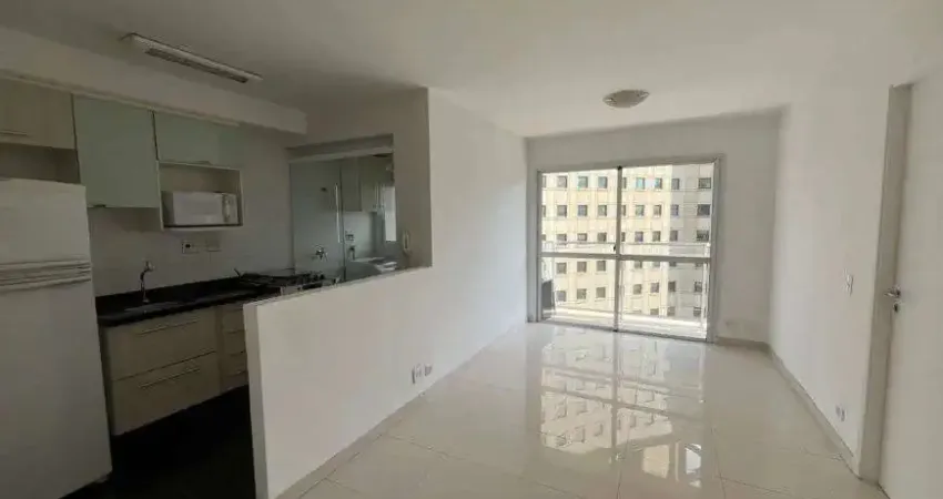 Apartamento semimobiliado para Locação com 45 m², 1 quarto, varanda e 1 vaga em Moema