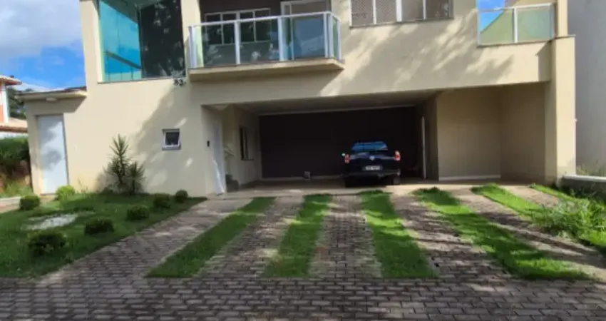 Linda casa em um dos condomínios mais procurado em Bragança paulista, onde vc encontra conforto no ambiente interno do imóvel e  externo com segurança e um ambiente familiar.