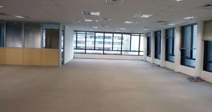 Conjunto comercial com 340 m2 / 7 vagas - Avenida Paulista.