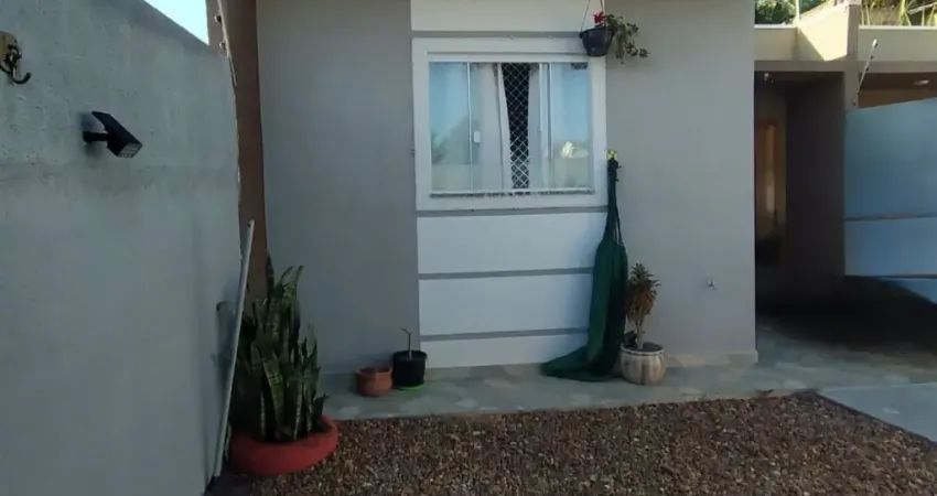 Casa com 2 quartos à venda na Rua Vereador João Abraão Maia, Uvaranas, Ponta Grossa