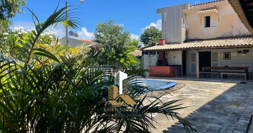 Algumas casas não foram feitas para poucos. foram feitas para caber histórias inteiras.'  na barra de são miguel, a apenas 30 km de maceió,