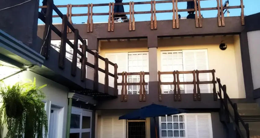 Casa comercial com 11 salas à venda em Balneário Corais, Matinhos 