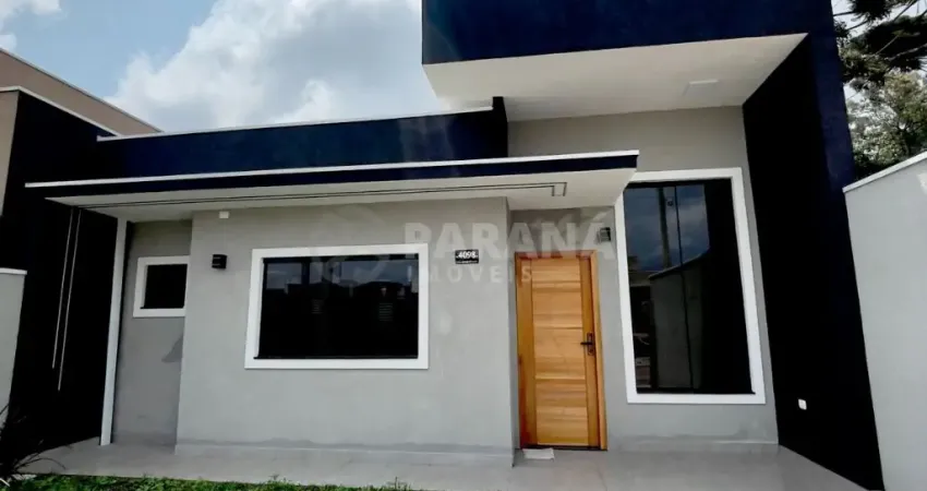 CASA À VENDA!!! Localizada a 5 min. do Centro da Fazenda Rio Grande,área com super valorização em ótima localização!