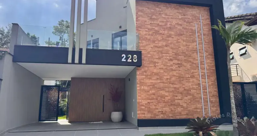 Casa a venda em Riviera de São Lourenço, Bertioga SP
