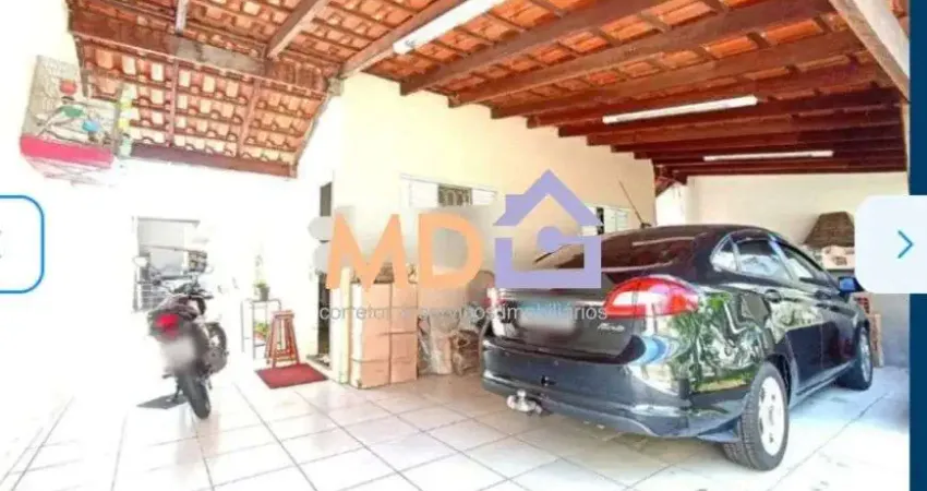 Casa com 3 quartos à venda no Jardim Holanda, Uberlândia 