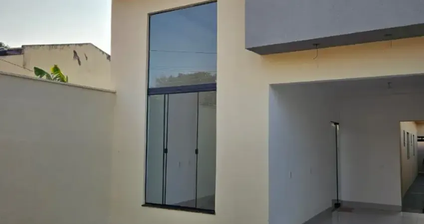 Excelente casa 3 quartos sendo 1 suíte c/ pe´direito alto . Oportunidade única Entrada Zero