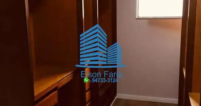 Residência de luxo em condomínio Alphaville-SP: 4 quartos, 2 suítes, 4 salas, 6 vagas, 470m². Venha conferir!