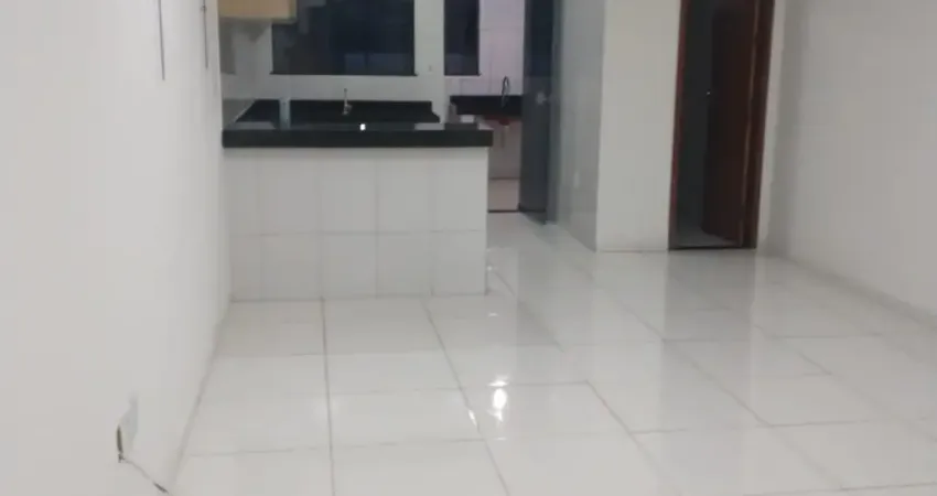 Duplex com 2 Suítes – Conforto, Garagem e Excelente Localização!