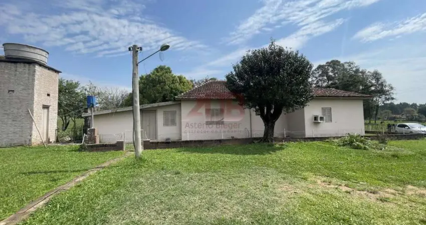 Excelente Chácara de 4 Hectares com casa de Alvenaria mais Galpão por