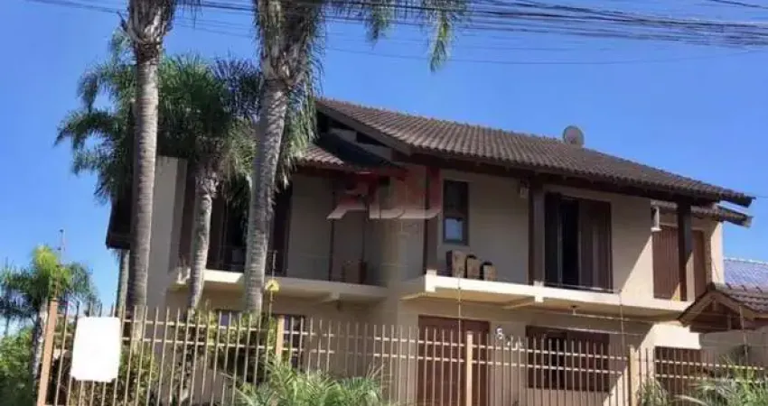 Excelente Casa com 3 Dormitórios e piscina em Campo Bom/RS