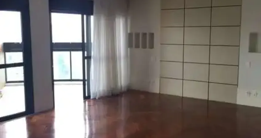Oportunidade - Cobertura com 733.64 m², 4 quartos sendo 4 suítes para alugar no bairro Panamby.