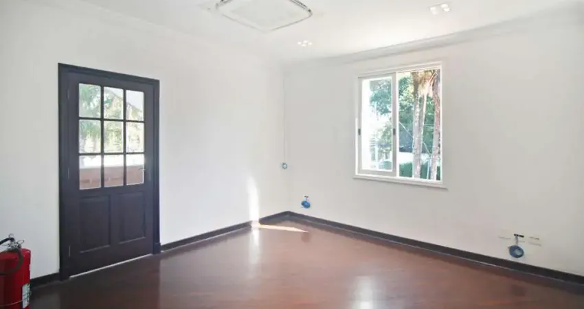 Oportunidade - Casa com 850 m², 6 quartos à venda no bairro Jardim América.