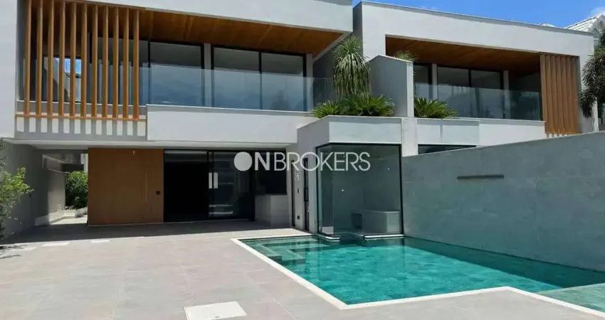 Casa em condomínio fechado com 5 quartos à venda na Rua Carlos Drummond de Andrade, Barra da Tijuca, Rio de Janeiro