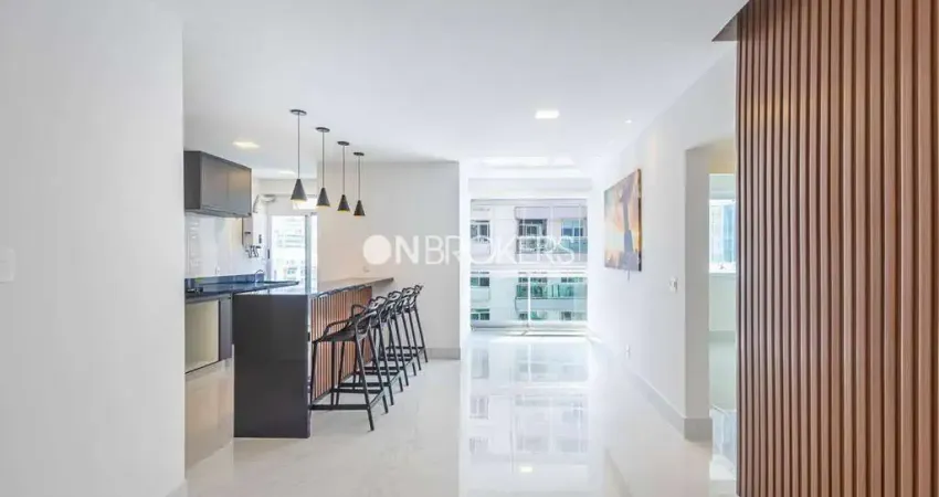 Apartamento Orla praia da Barra com 2 quartos e 72m²