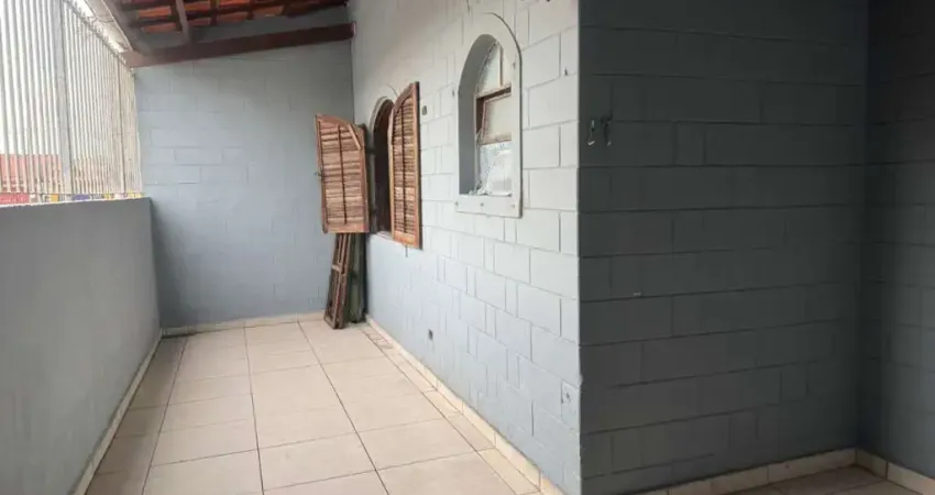 Casa para Venda em Itanhaém, Balneário Gaivota, 4 dormitórios, 1 suíte, 1 banheiro, 3 vagas