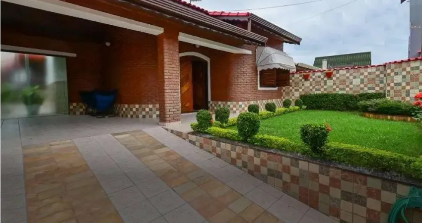 Casa para Venda em Peruíbe, Três Marias, 3 dormitórios, 1 suíte, 1 banheiro, 2 vagas