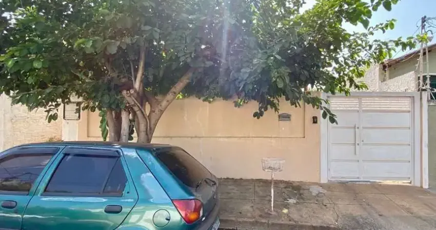 Casa com 3 quartos à venda no Garcia, Lins 