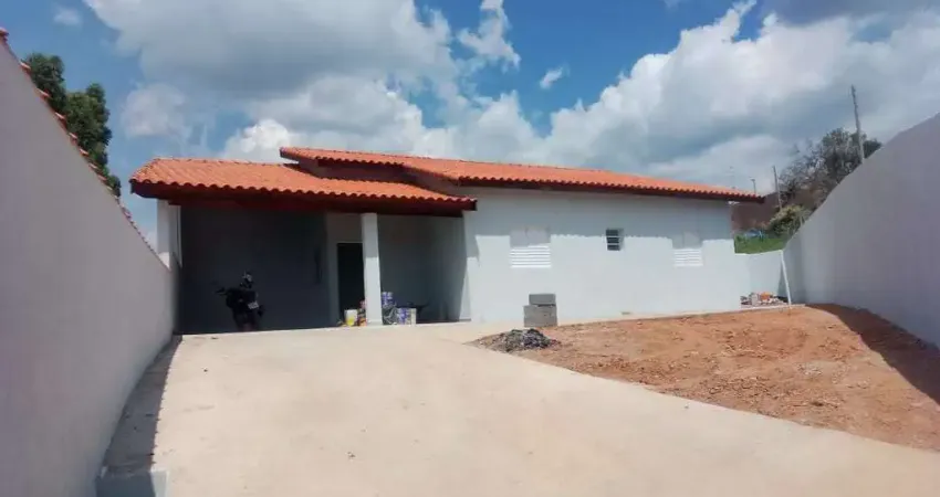 Casa com 2 quartos, Vila Amancio, Piedade - R$ 200 mil, Cod: 102