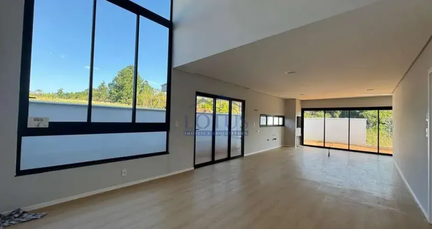 Casa à venda no bairro Tifa Martins - Jaraguá do Sul/SC