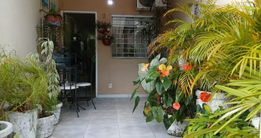 Casa à venda na Rua Ilha Grande, Praia da Ribeira (Cunhambebe), Angra dos Reis