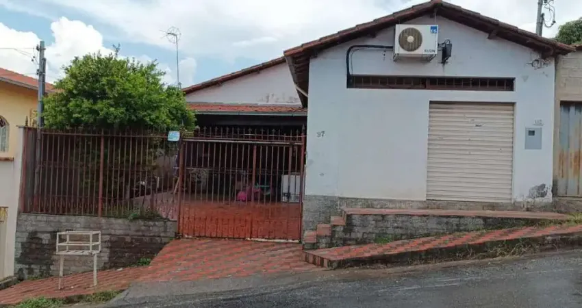 Casa para Venda em Contagem, Nacional, 3 dormitórios, 2 suítes, 2 banheiros, 2 vagas