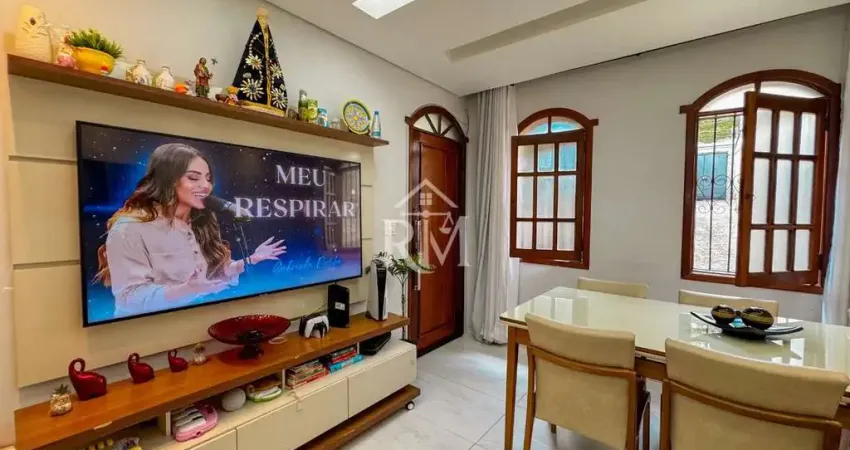Casa geminada com 2 quartos em condomínio à no bairro Santa Amélia