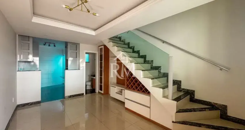 Casa Geminada à Venda - 2 Quartos amplos sendo 1 Planejado - 70m² - Reformado - 2 Banheiros - 1 Vaga - Santa Amélia - Pampulha BH