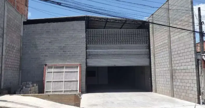 Galpão à Venda ou Locação no Jardim Santa Inês próximo à Kimberly Clark com Área Construída de 241,82m²,  Sendo Galpão: 210m²  e  Mezanino 31,82m² - GA2173
