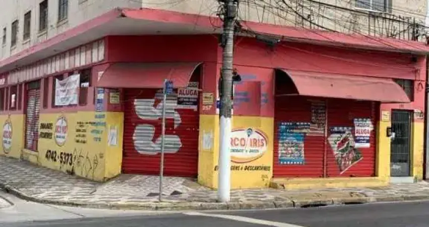 Salão de esquina Antônio Marques Figueira e R:Padre Eustáquio, 270metros, pé direito de 4 metros. - SA2027