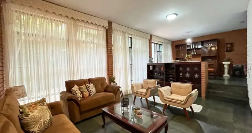 Casa para Venda em Belo Horizonte, Comiteco, 4 dormitórios, 2 suítes, 3 banheiros, 3 vagas