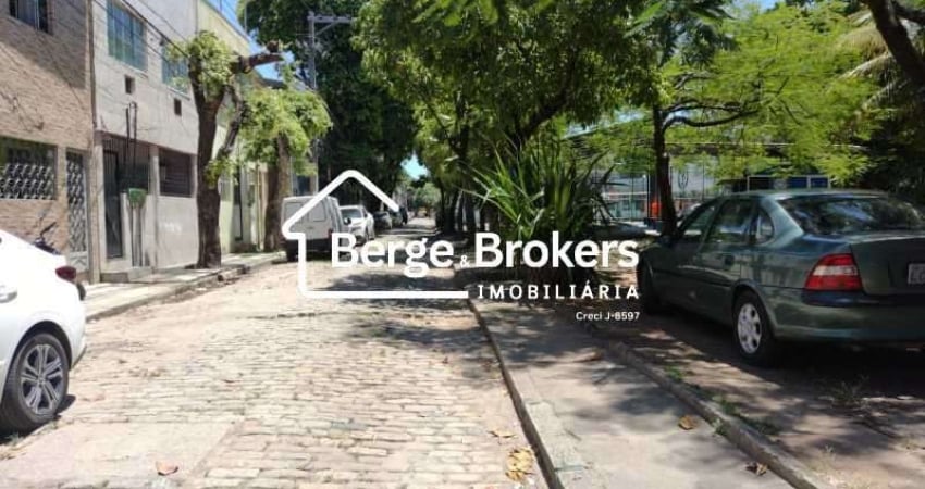 Apartamento com 2 quartos para alugar na Rua Ararua, Benfica, Rio de Janeiro