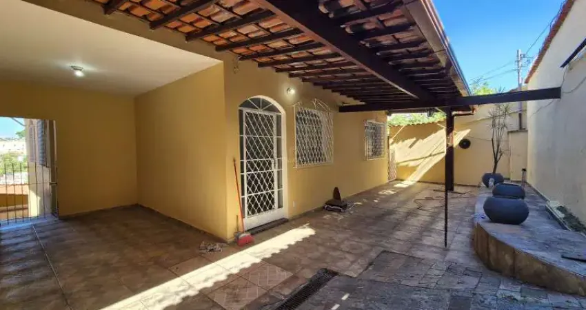 Casa com 4 quartos à venda na Rua Olavo Bilac, 163, Copacabana, Belo Horizonte
