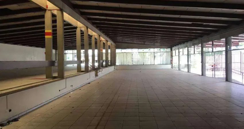 Salão comercial para alugar, 1600 m² por R$ 30.000/mês - Centro - Bauru/SP