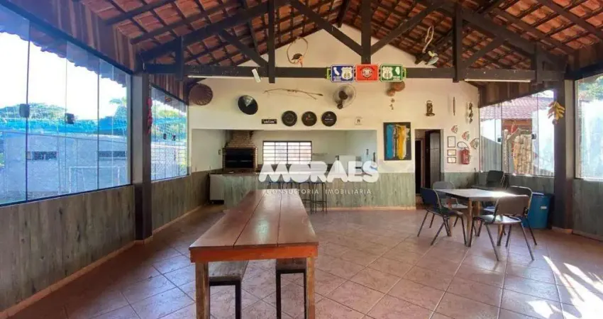 Chácara com 2 dormitórios para alugar, 2000 m² por R$ 3.200,00/mês - Vale do Igapó - Bauru/SP