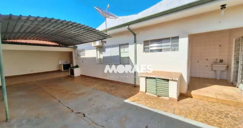 Casa Comercial com 3 dormitórios para alugar, 210 m² por R$ 5.000/mês - Jardim Aeroporto - Bauru/SP