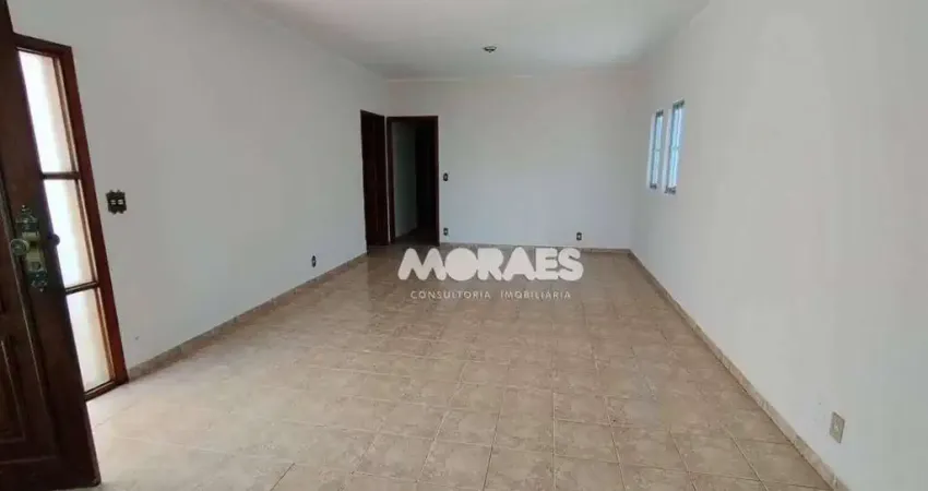 Casa com 3 quartos para alugar, 300 m² por R$ 2.500/mês - Vila Falcão - Bauru/SP