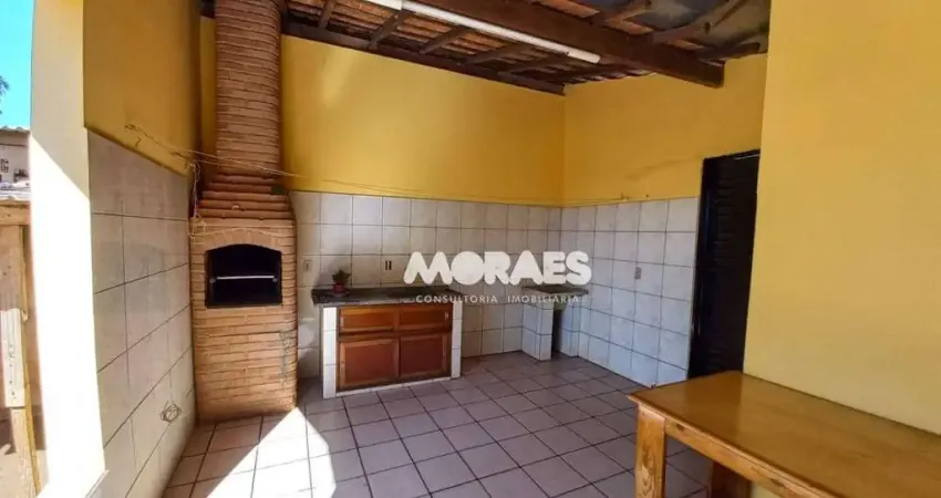 Casa com 4 quartos, 300 m² - venda por R$ 260.000 ou aluguel por R$ 1.300/mês - Vila Industrial - Bauru/SP