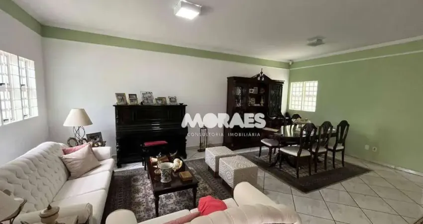 Casa com 3 dormitórios à venda, 242 m² por R$ 465.000,00 - Vila Souto - Bauru/SP