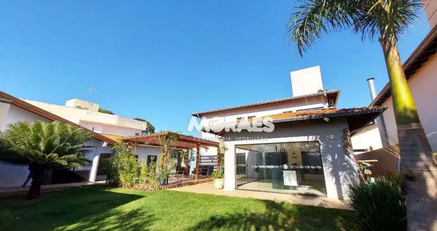 Casa em Condomínio Fechado com 5 dormitórios à venda, 900 m² - venda por R$ 2.800.000 - Residencial Tivoli - Bauru/SP