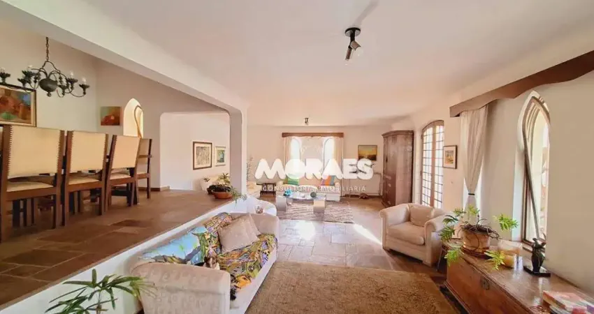 Casa com 4 dormitórios à venda, 540 m² por R$ 1.900.000,00 - Vila Universitária - Bauru/SP