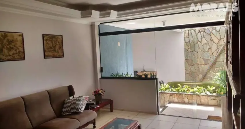Casa com 2 dormitórios à venda, 320 m² por R$ 700.000,00 - Vila Pacífico - Bauru/SP