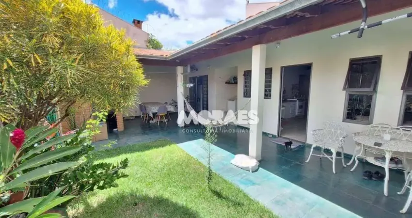 Casa Sobrado Mista com ponto comercial à venda, 3 quartos (1 suíte), 2 vagas, a/c 320 m² - Vila Pacífico / Noroeste - Bauru/SP