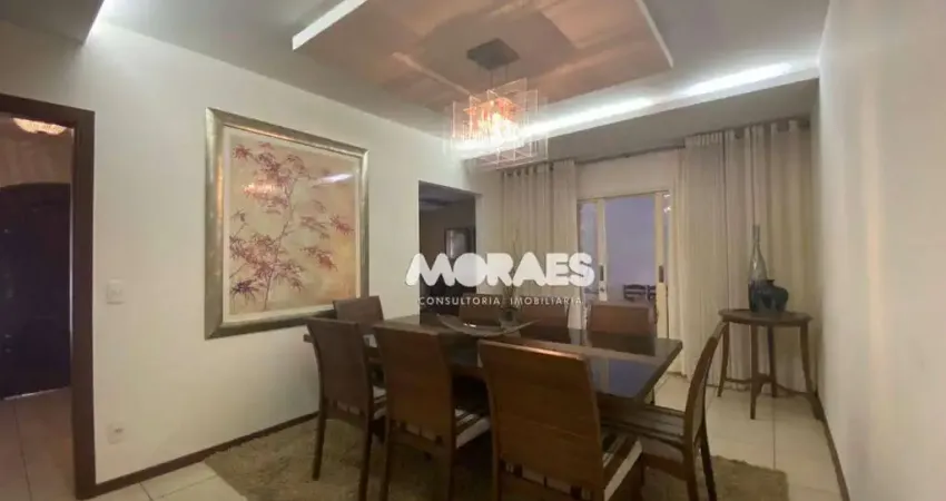 Casa com 3 dormitórios à venda, 275 m² por R$ 1.200.000,00 - Vila Universitária - Bauru/SP