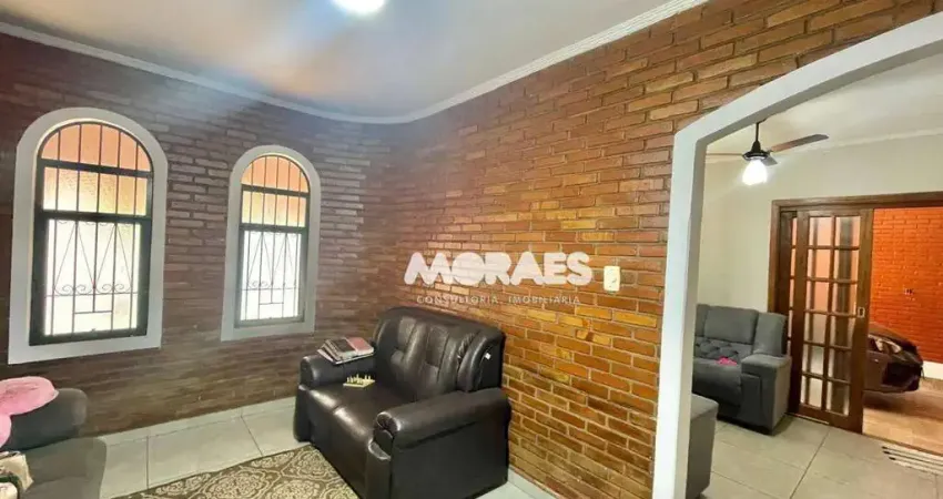 Casa com 3 dormitórios à venda, 215 m² por R$ 440.000 - Vila Seabra - Bauru/SP